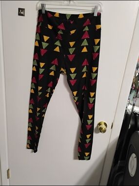 LuLaRoe Black Leggings with Pink, Green & Yellow Triangles